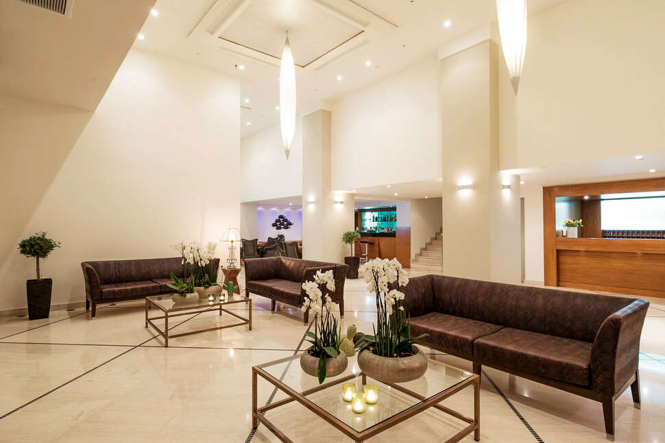 Een foto van het interieur van Mitsis La Vita Beach Hotel