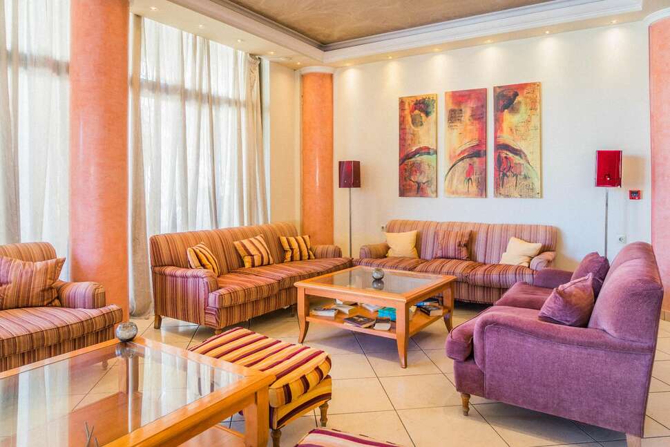 Een foto van het interieur van Castello City Hotel