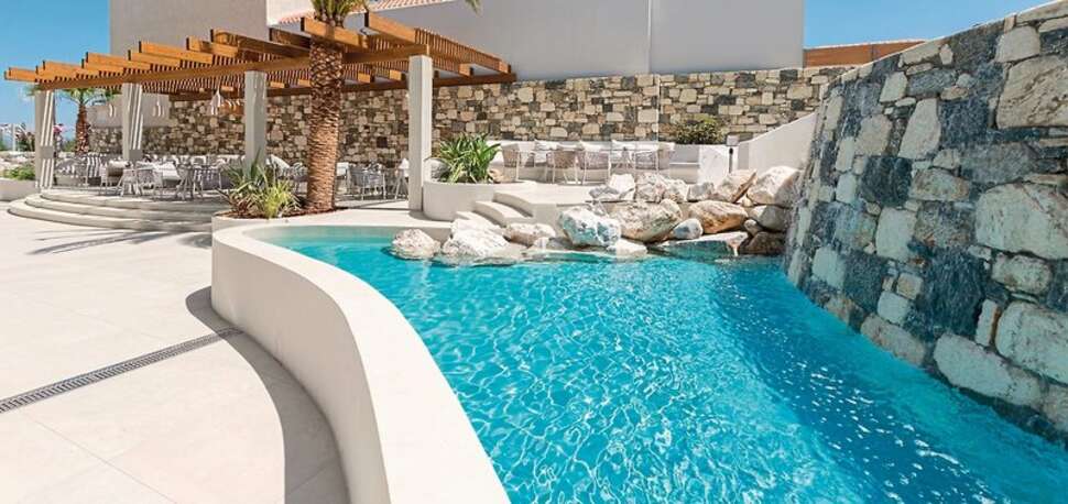 Een foto van het zwembad bij Samian Mare Hotel Suites & Spa