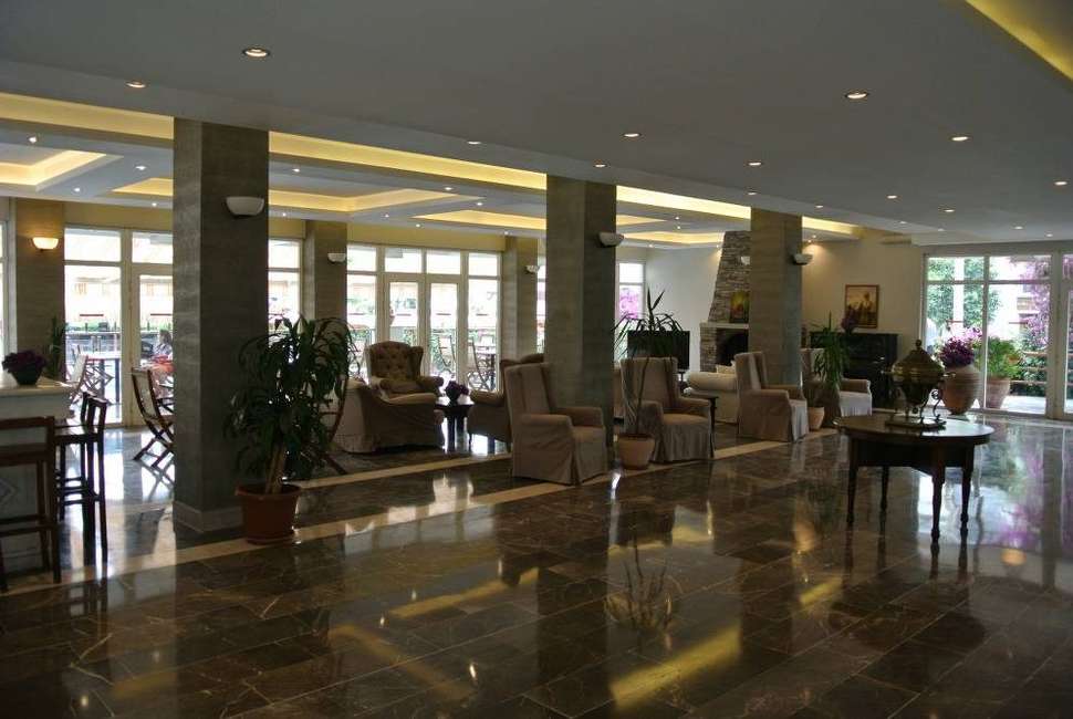 Een foto van het interieur van Begonville Hotel