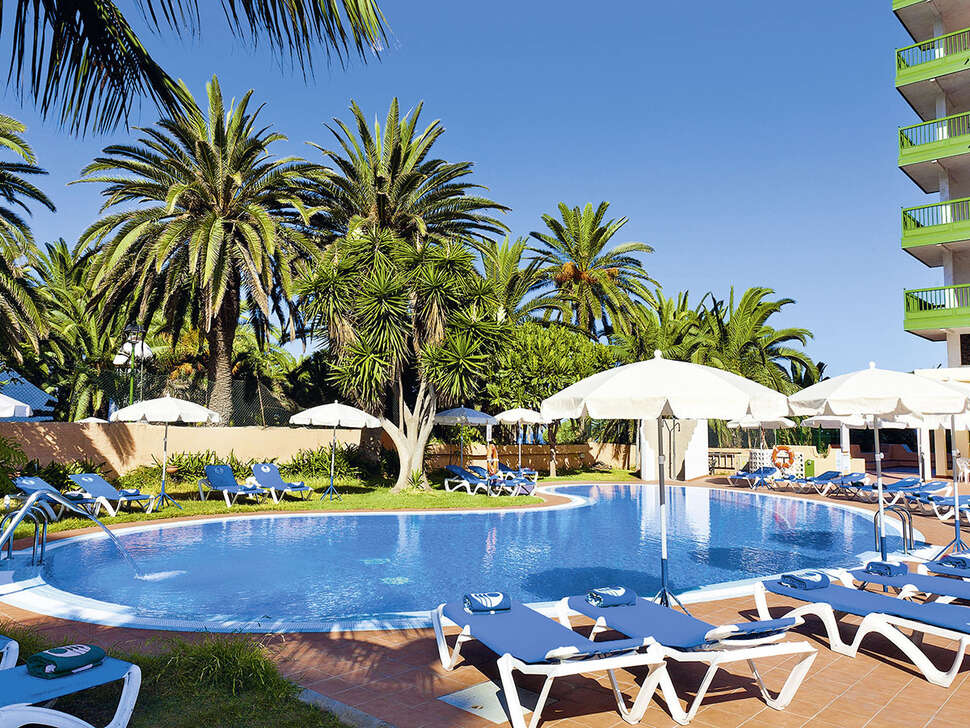 Een foto van het zwembad bij Sol Puerto de la Cruz