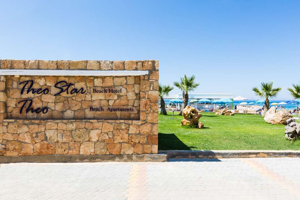 Ein Foto Theo Star Beach Hotel