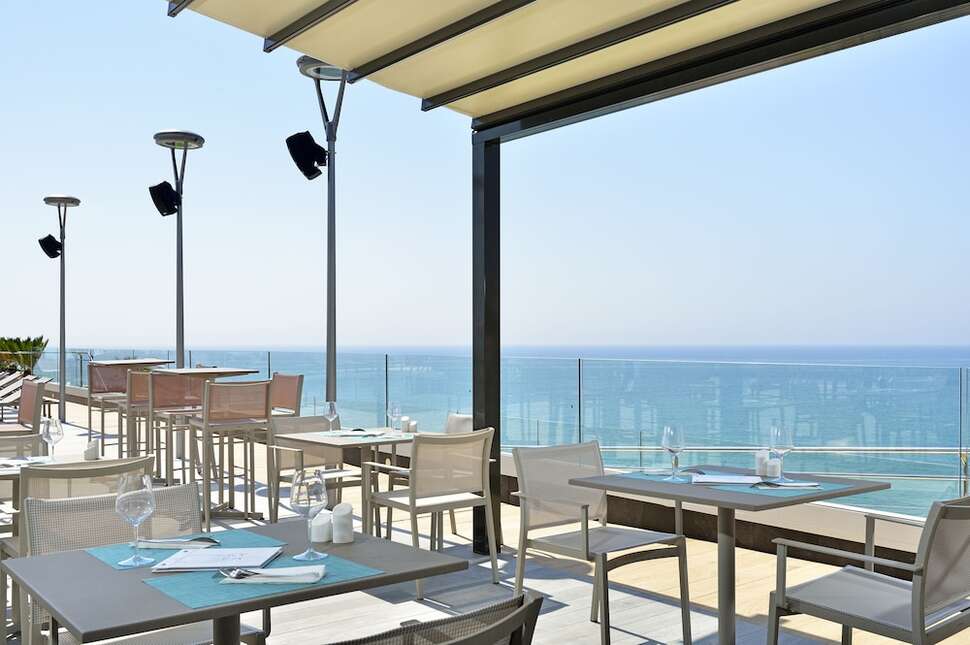 Ein Foto von der Terrasse im Melia Costa Del Sol
