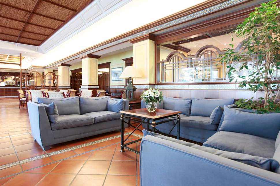 Een foto van het interieur van Hotel Roses Platja