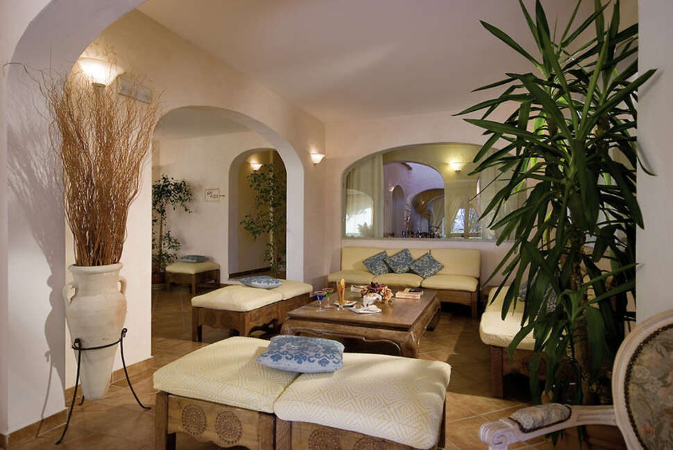 Ein Foto Colonna Hotel Du Golf