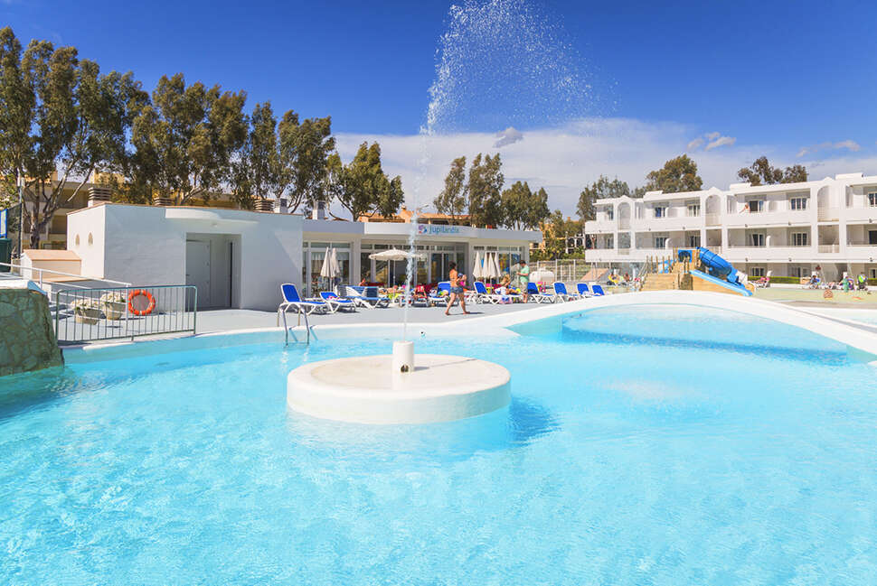 Ein Foto vom Pool im Gran Isla Jutlandia Family Resort