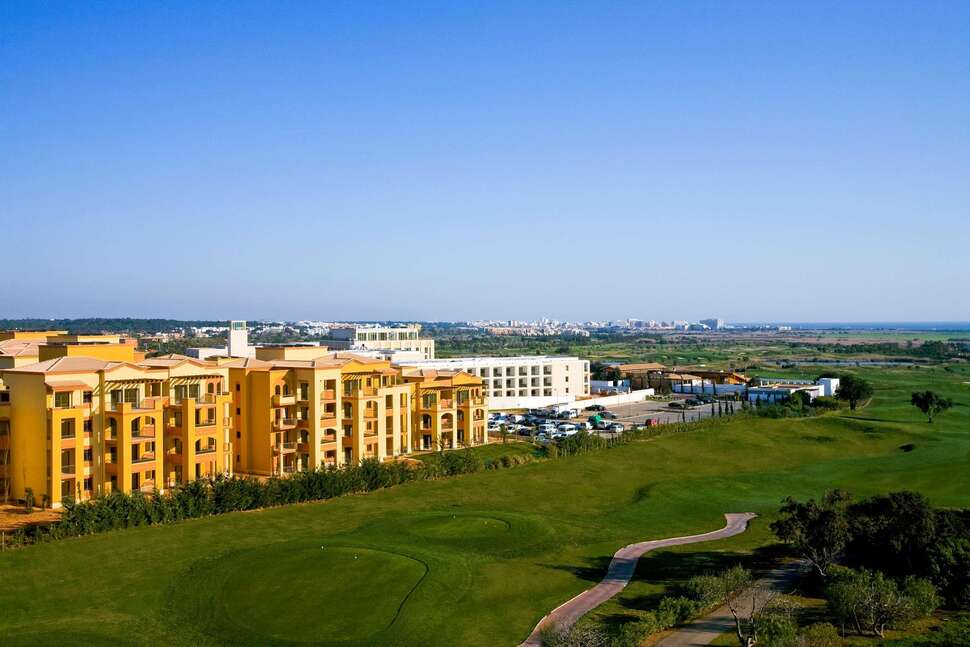 Een foto van de buitenkant van The Residence Vilamoura