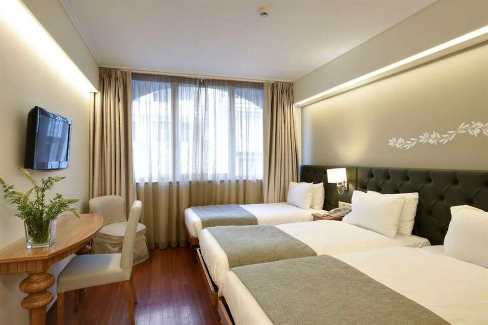 Ein Foto Titania Hotel