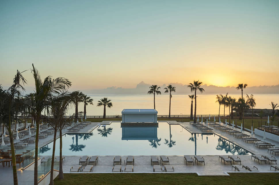 Ein Foto vom Pool im Sunrise Jade Hotel