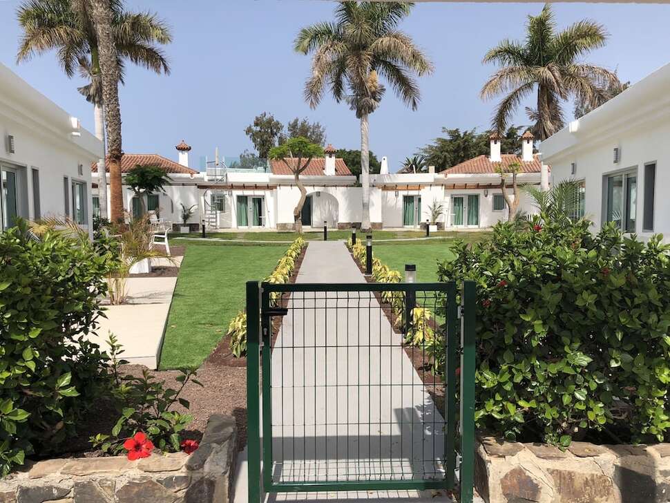 Een foto van het terras bij Hotel Livvo Dunagolf Suites
