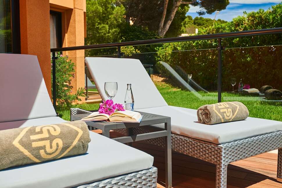 Een foto van het terras bij Protur Turo Pins Hotel