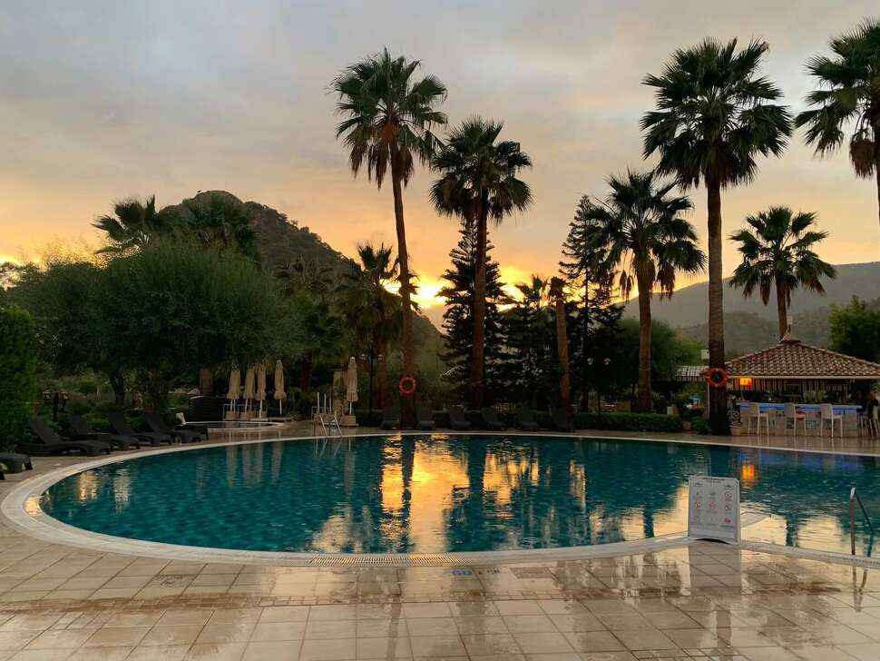 Een foto van het zwembad bij Dalyan Resort Hotel