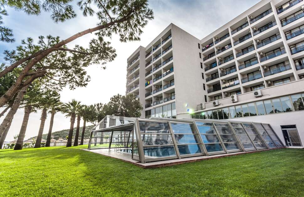Een foto van de buitenkant van Tusan Beach Resort