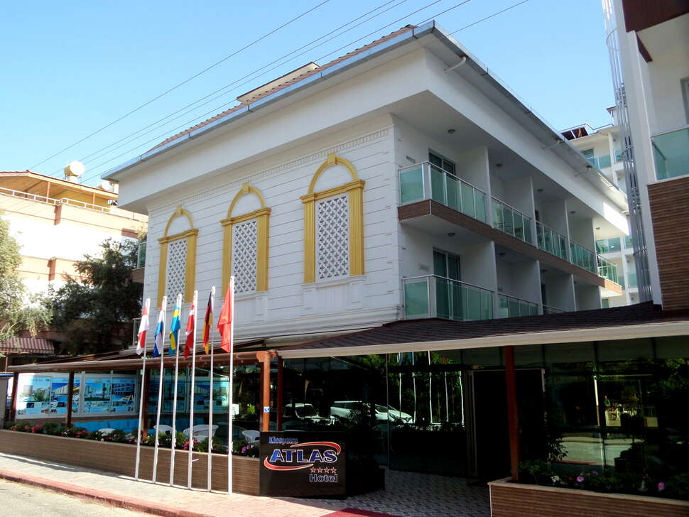 Een foto van de buitenkant van Kleopatra Atlas Hotel