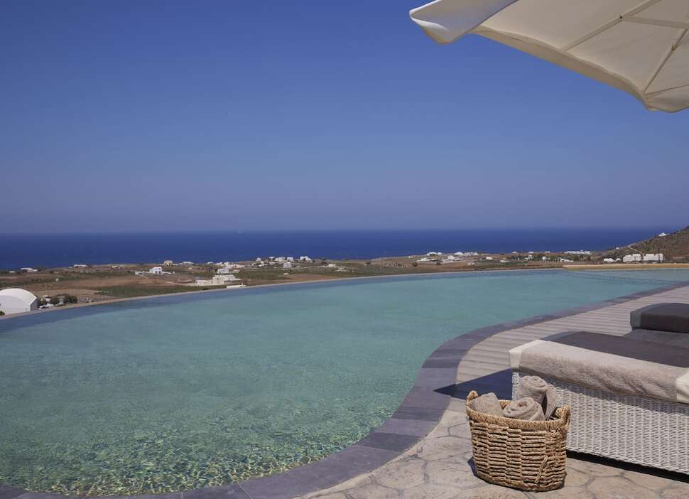Een foto van Danae Suites Santorini