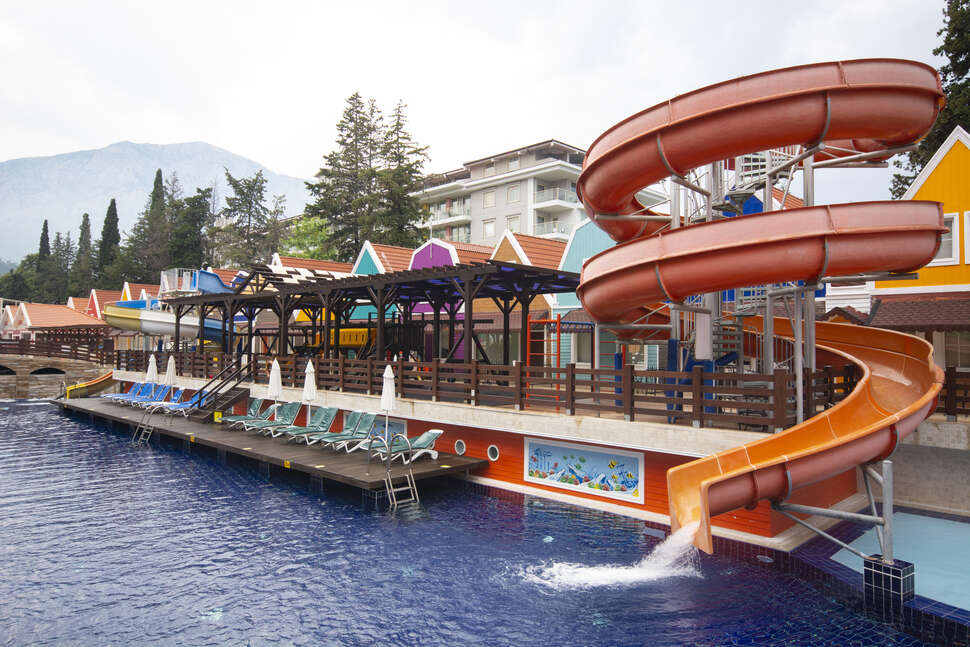 Een foto van het zwembad bij Orange County Kemer Resort Hotel