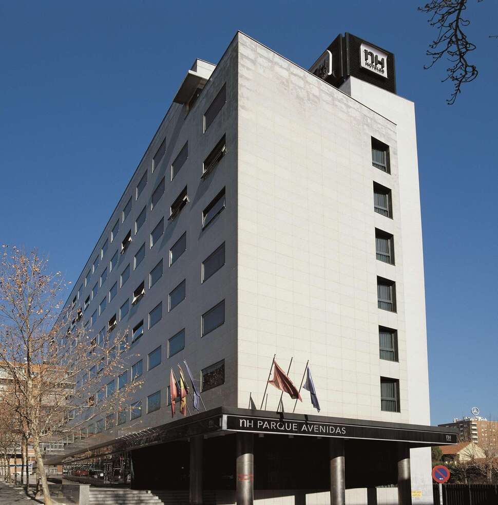 Een foto van de buitenkant van NH Madrid Ventas