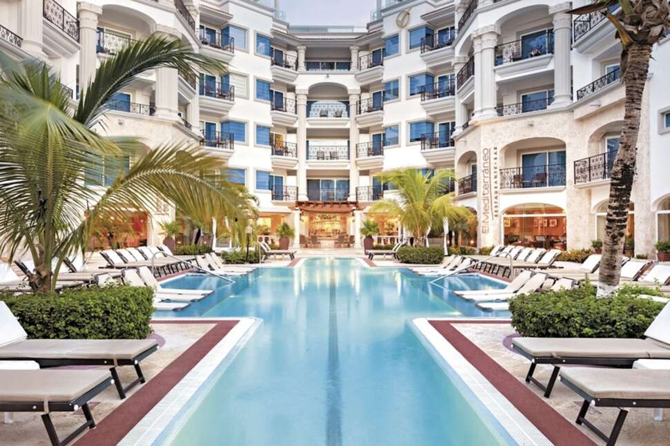Een foto van het zwembad bij Hyatt Vivid Playa Del Carmen