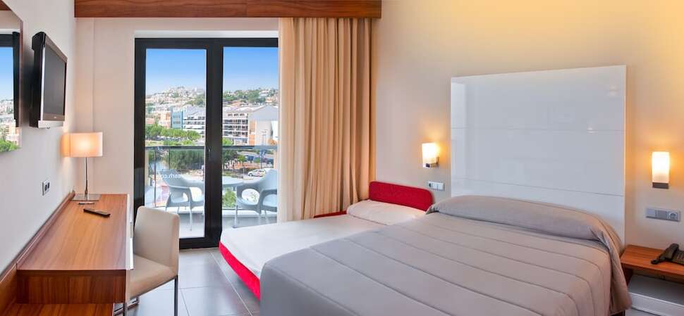Een foto van RH Boutique Porto Cristo