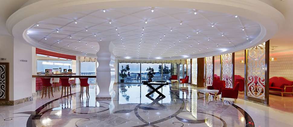 Een foto van het interieur van Hotel Justiniano Deluxe Resort