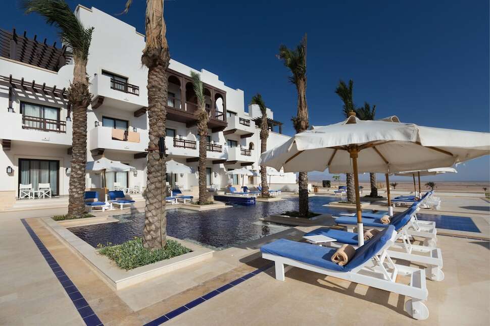 Een foto van het zwembad bij Ancient Sands Golf Resort & Residences