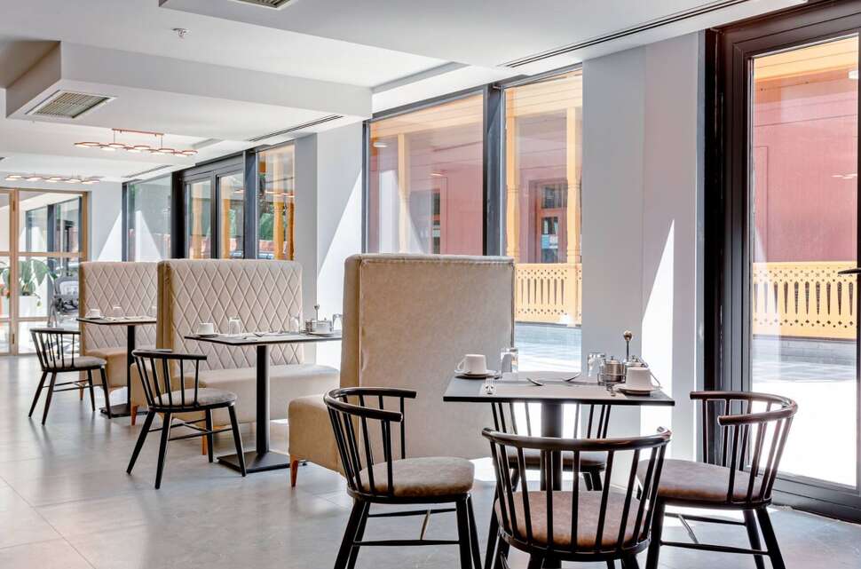Een foto van Ramada by Wyndham Tbilisi Old City