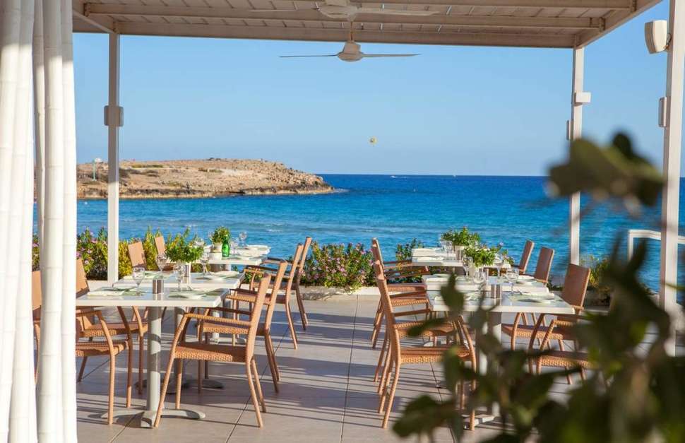 Een foto van de faciliteiten bij Nissi Beach Resort