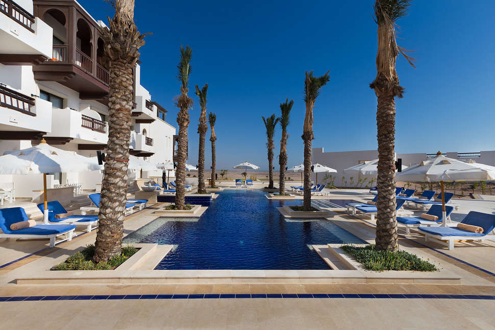 Een foto van het zwembad bij Ancient Sands Golf Resort & Residences