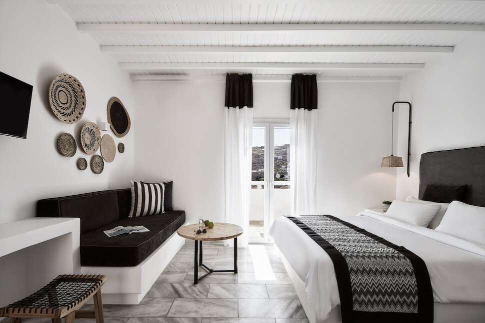 Een foto van Mr & Mrs White Mykonos