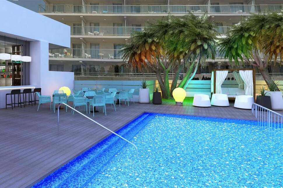 Een foto van het zwembad bij Hotel Benidorm Centre