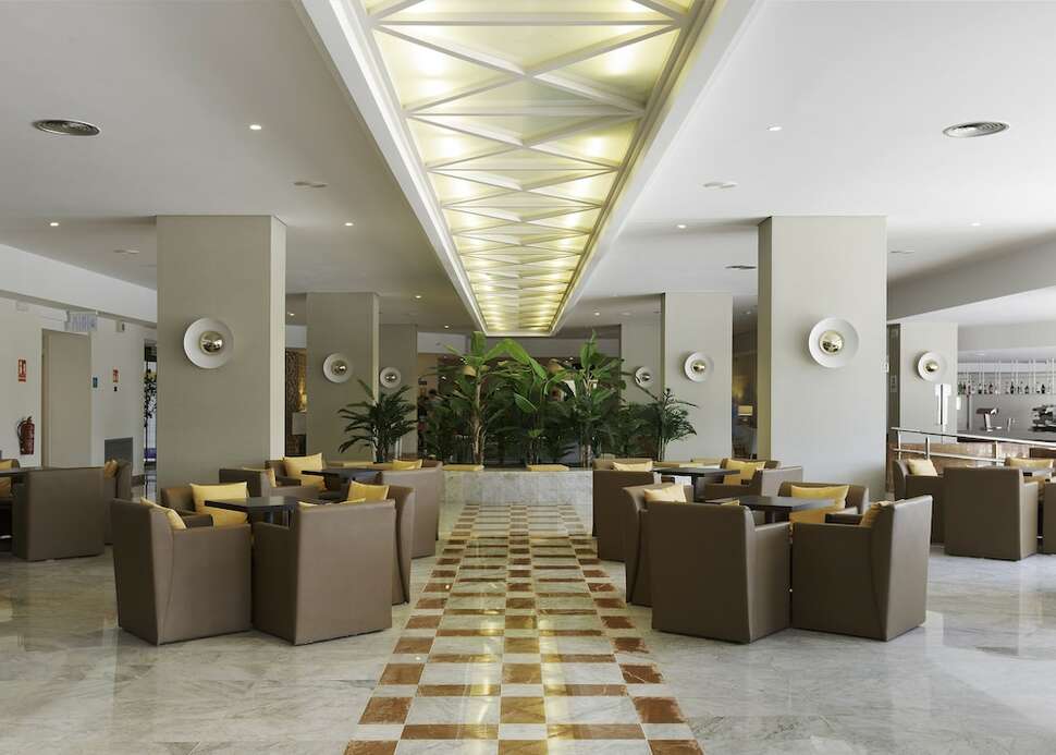 Een foto van het interieur van Alua Illa De Menorca