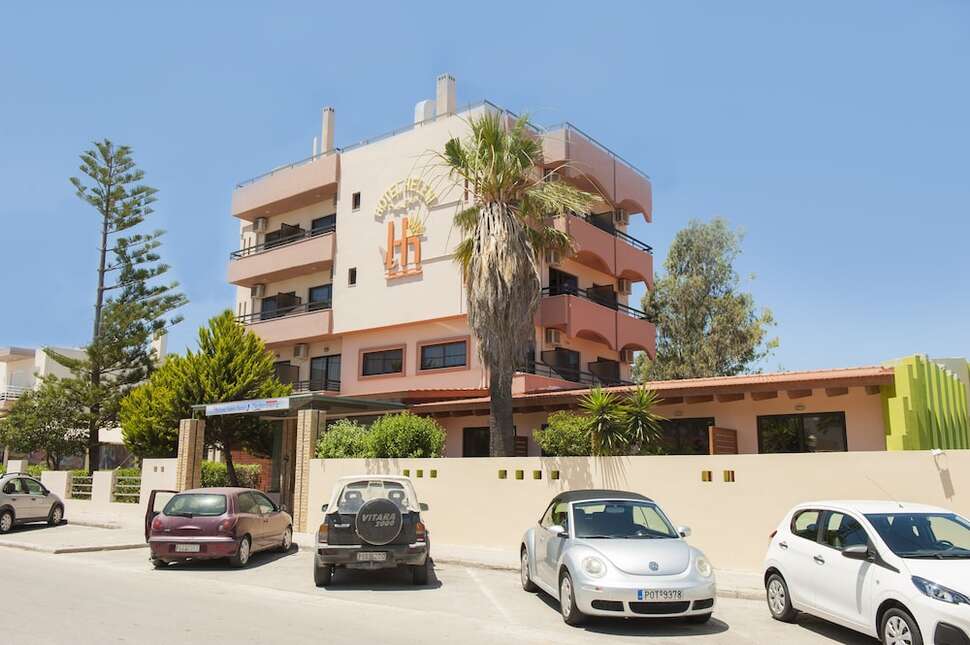 Ein Foto von der Außenansicht des Heleni Beach Hotel