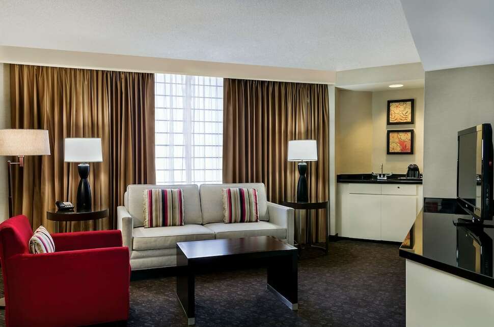 Ein Foto DoubleTree by Hilton Los Angeles Downtown