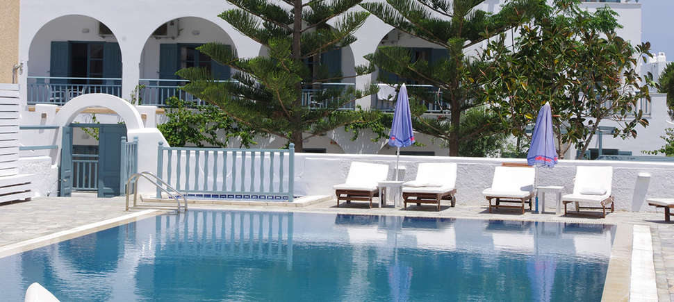 Een foto van het zwembad bij Iris Boutique Hotel
