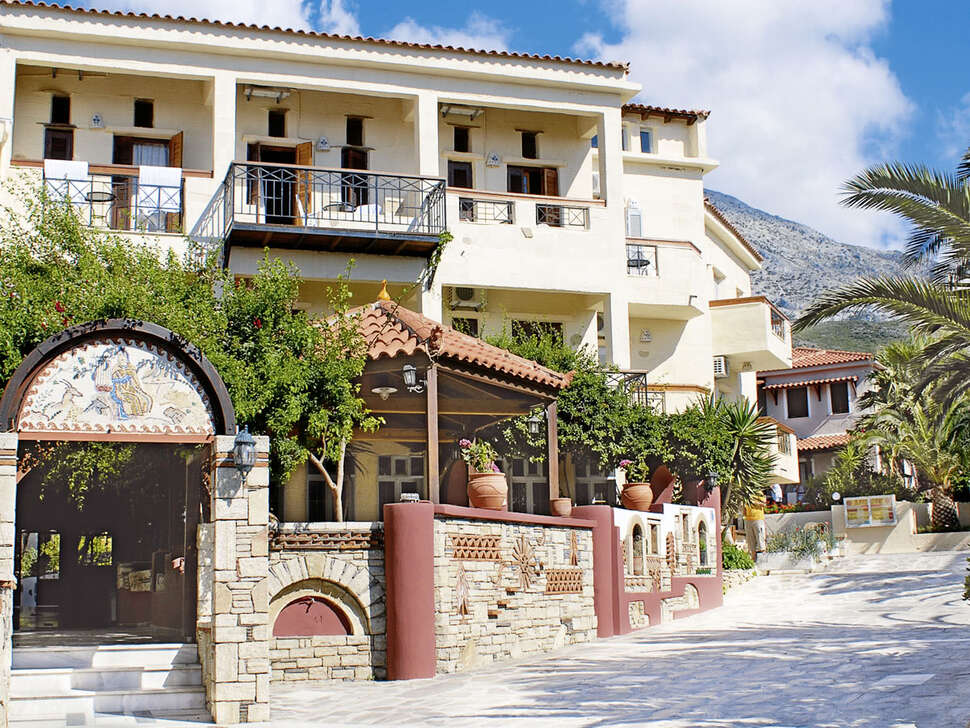 Een foto van de buitenkant van Kampos Village Resort
