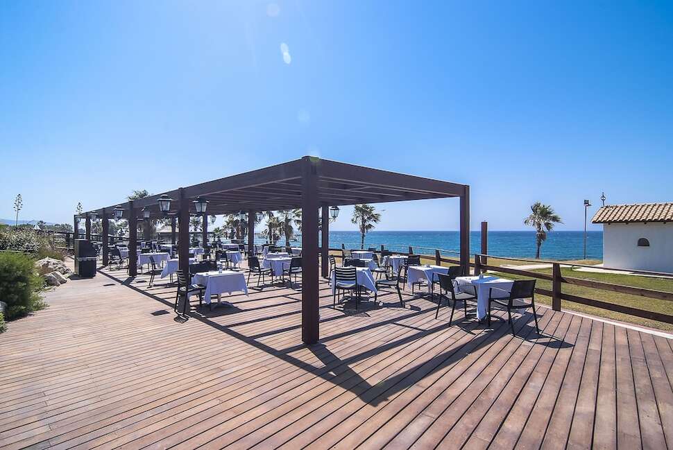 Een foto van het terras bij All Senses Nautica Blue Exclusive Resort