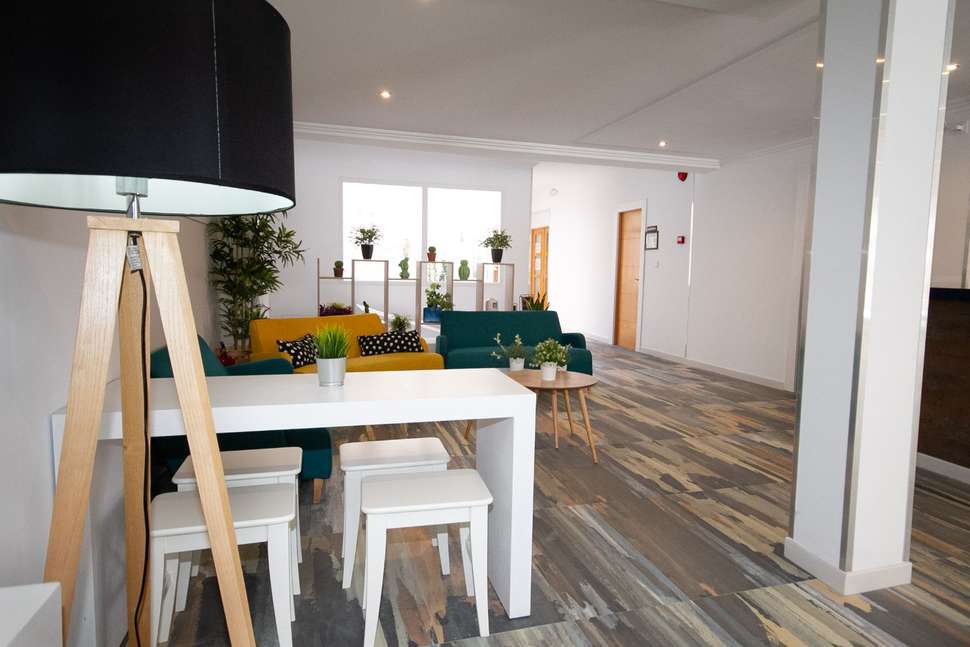 Een foto van het interieur van Teide Hotel
