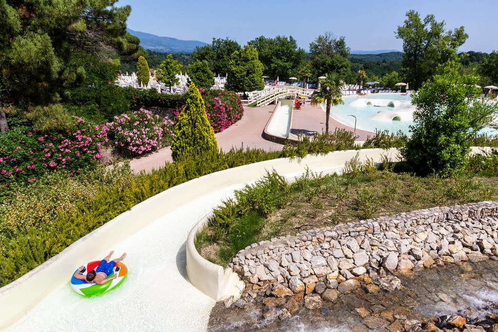 Een foto van het zwembad bij hu Norcenni Girasole Village