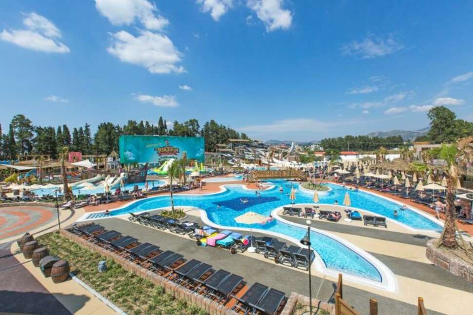 Een foto van het zwembad bij Atlantique Holiday Club