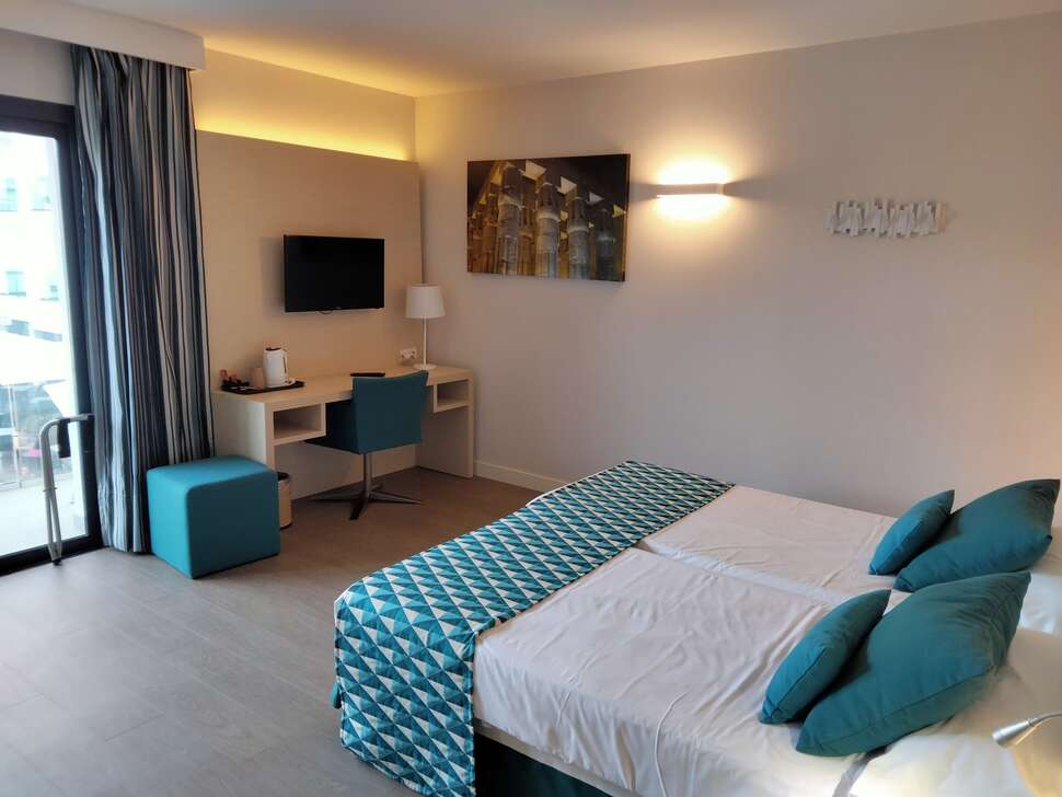 Ein Foto Hotel Luxor