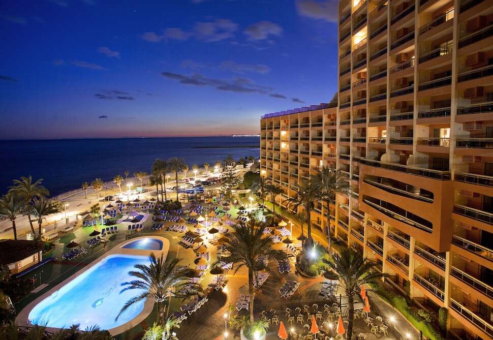 Een foto van het zwembad bij Sunset Beach Club