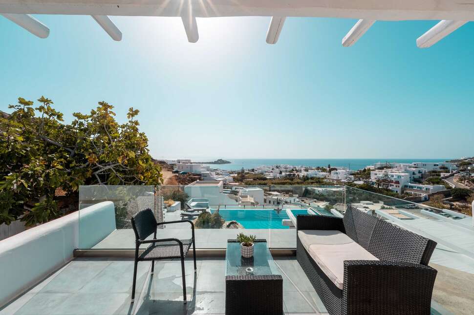 Een foto van Mr & Mrs White Mykonos