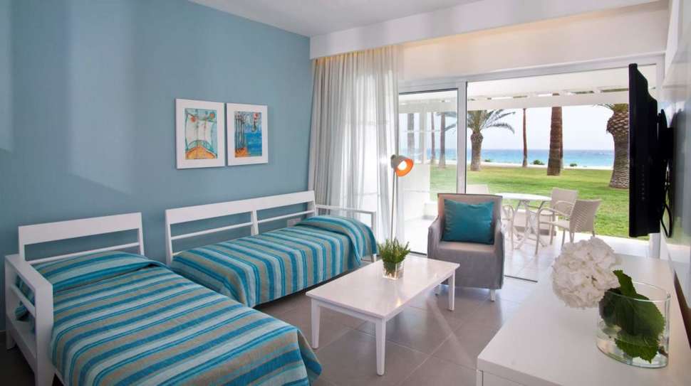 Een foto van Nissi Beach Resort