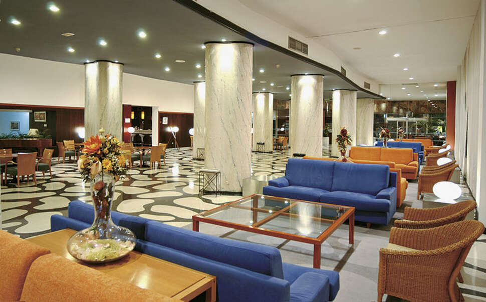 Een foto van het interieur van Hotel Pez Espada