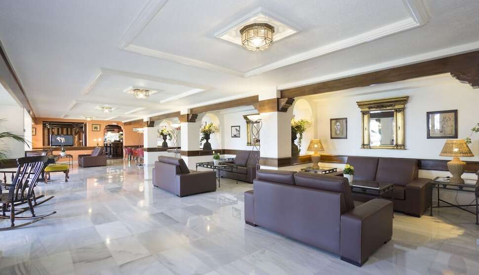 Een foto van het interieur van MS Tropicana