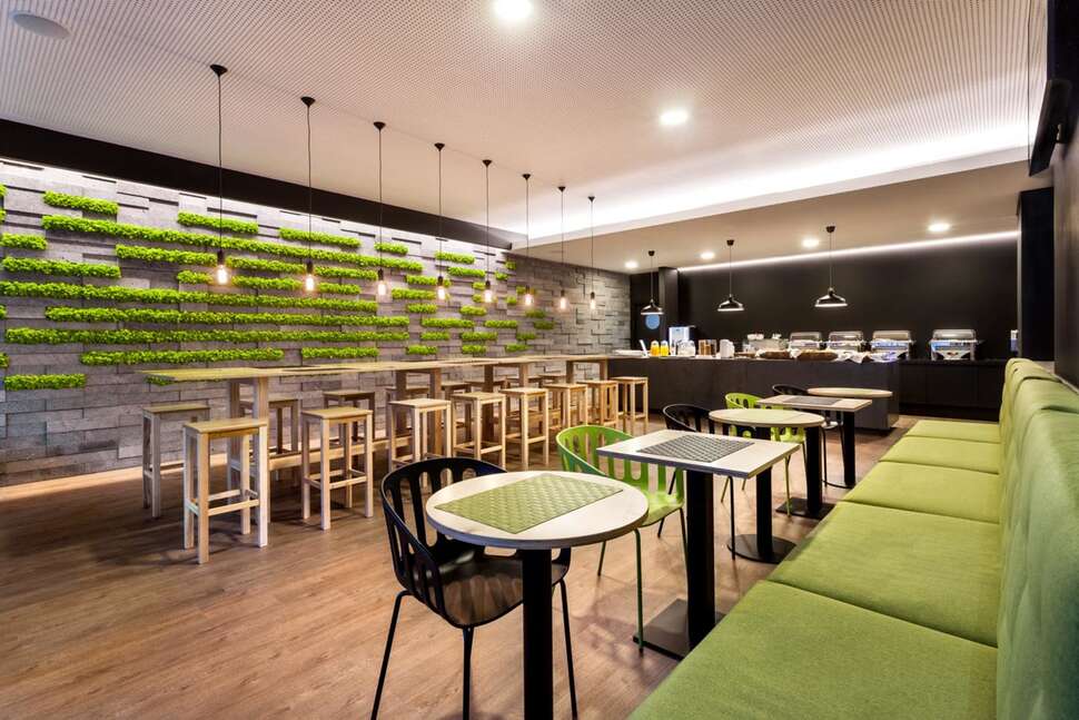Een foto van de faciliteiten bij Neat Hotel Avenida