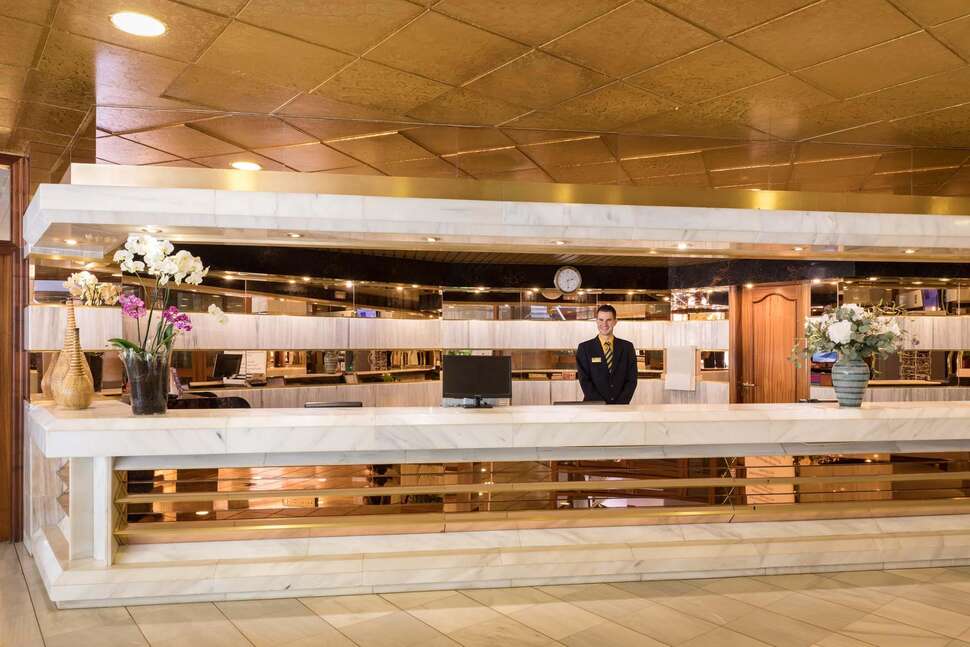 Een foto van het interieur van H-Top Royal Sun