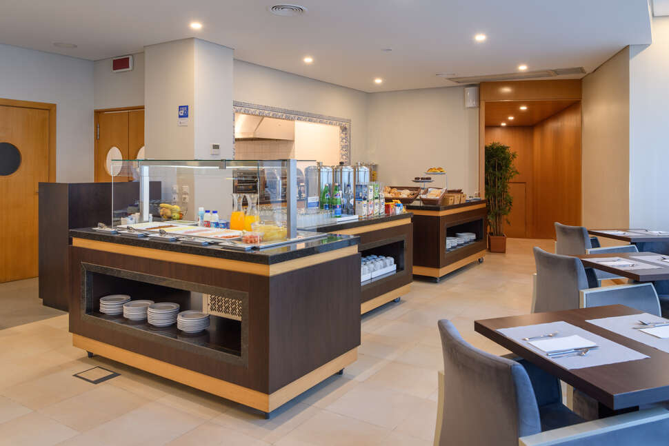 Ein Foto Tryp by Wyndham Porto Centro Hotel