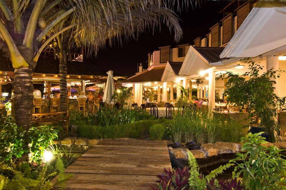 Een foto van de buitenkant van Aanari Hotel & Spa
