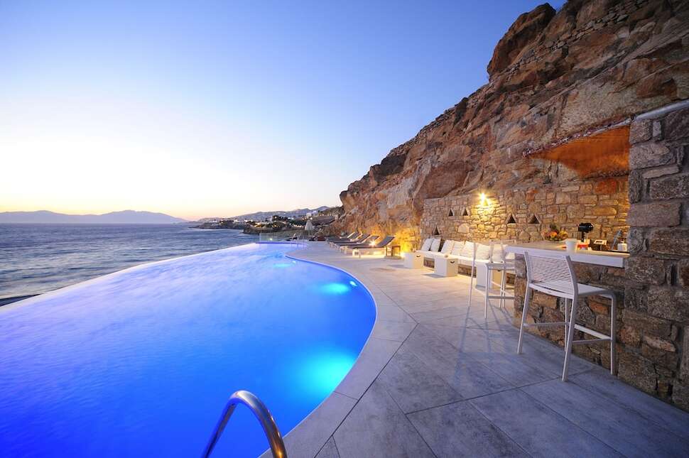 Een foto van het zwembad bij Mykonos Beach Hotel